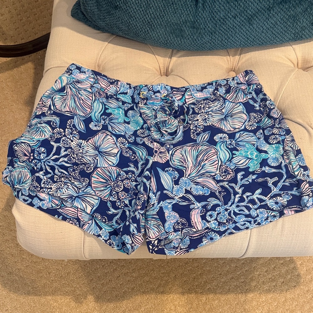 Lilly Pulitzer Blue Floral Women's Shorts